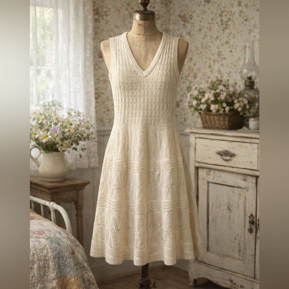 Missoni Designer Sleeveless V-Neck Knit Cream Mini Dress